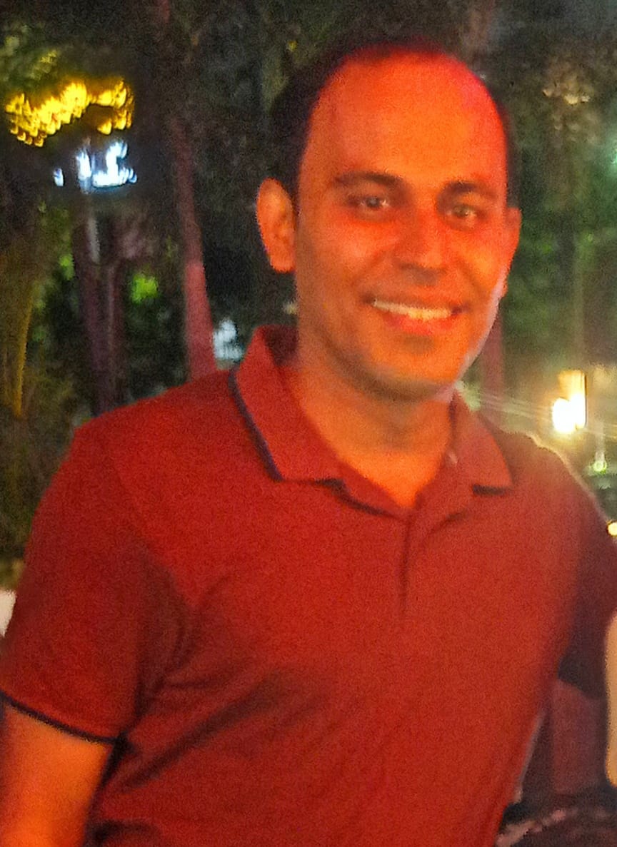Shri Vineet Surana
